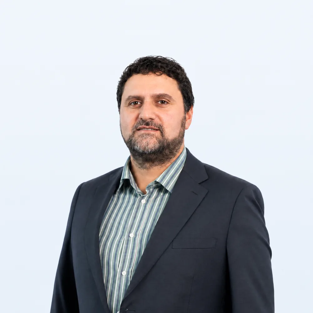 Retrato profesional de Carlos Zamora-Manzur